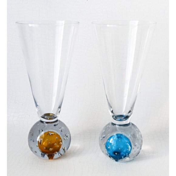 Vintage Handblown Glass Champagne Flutes - Set Of 4 With Controlled Bubble Bases - Picture 4 of 8
